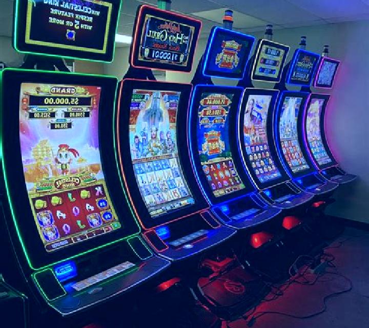 Chicago (Tom Horn Gaming) slot machine
